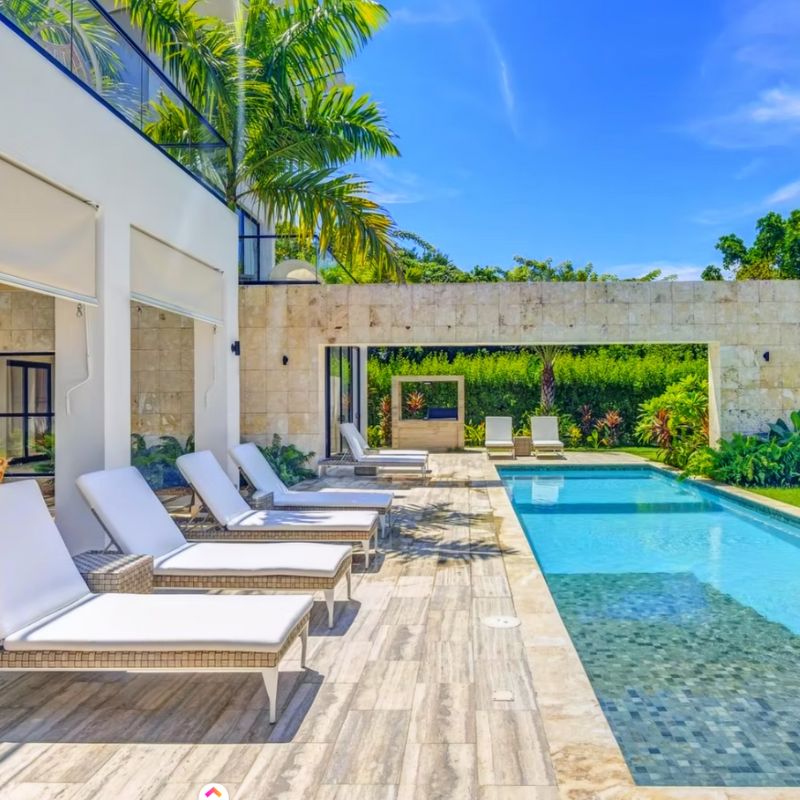 Jolander Headley Villa Reino Poolside